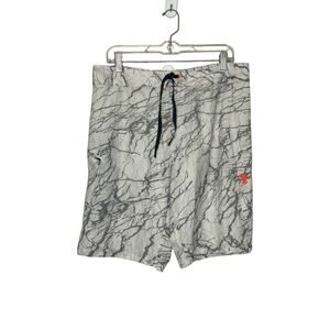 Under Armour white gray print swim trunks size 34